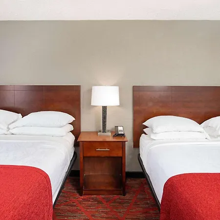 Ramada By Wyndham Bowling Green Hotel Exterior photo