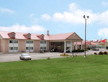 Ramada By Wyndham Bowling 3*